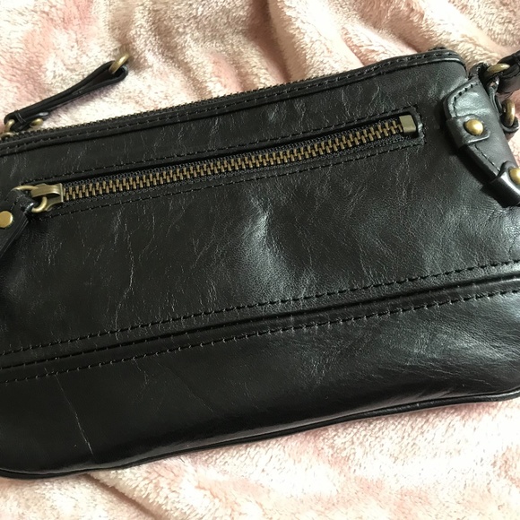 Juicy Couture Leather Wristlet/Clutch/Wallet - Picture 4 of 8